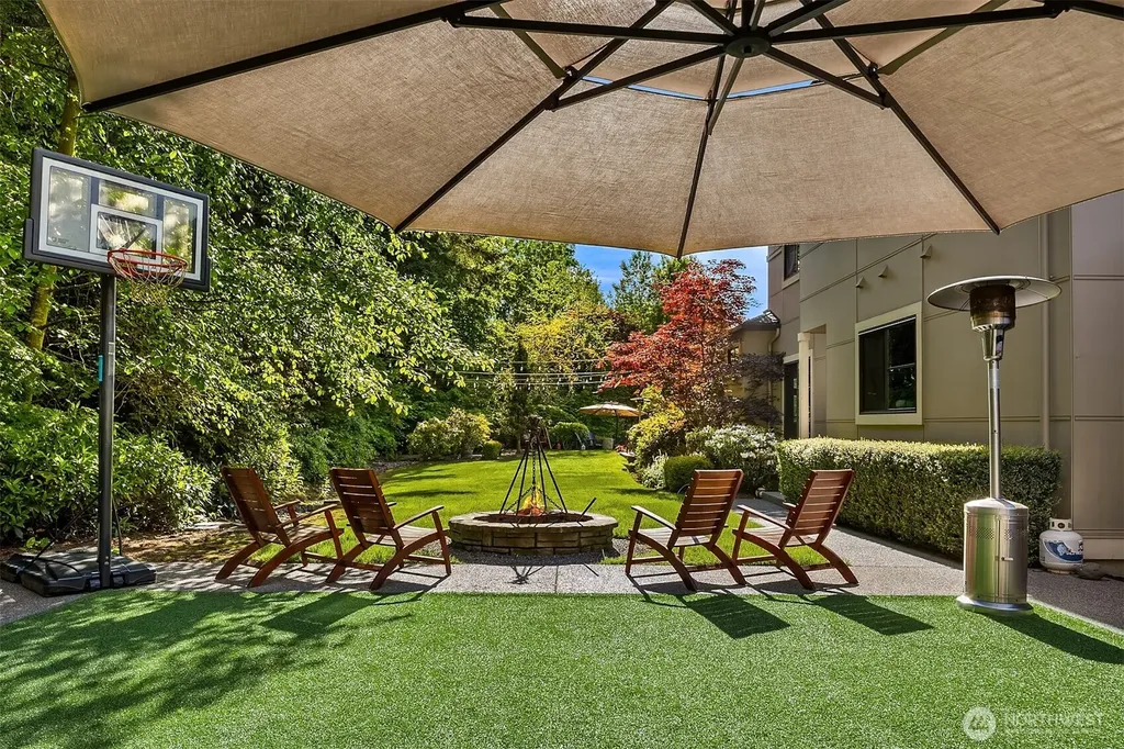 11303 S Dogwood Lane Woodway WA 98020