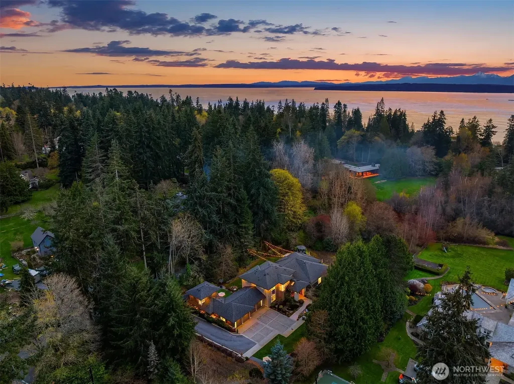 11303 S Dogwood Lane Woodway WA 98020