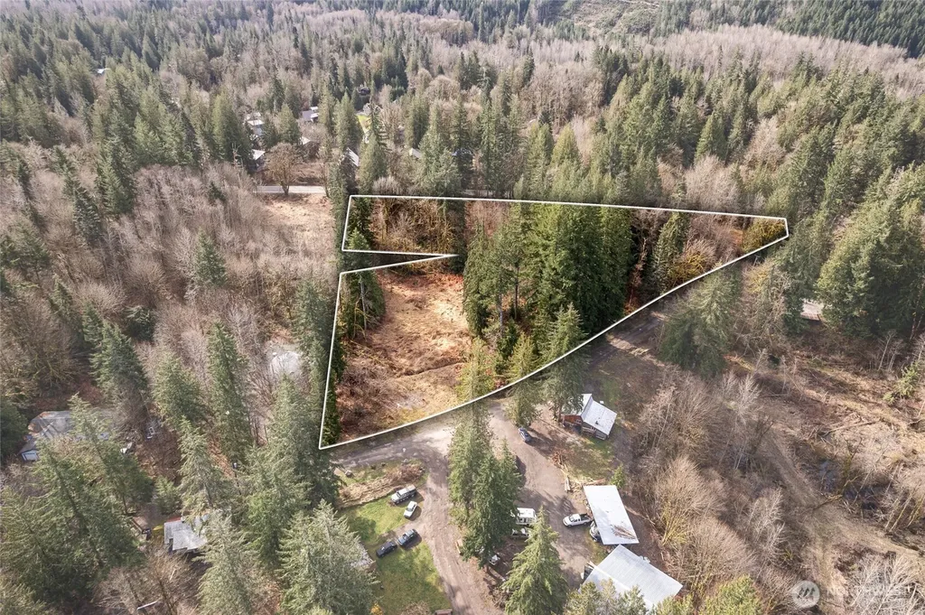 10211 Mt Baker Highway Deming WA 98244