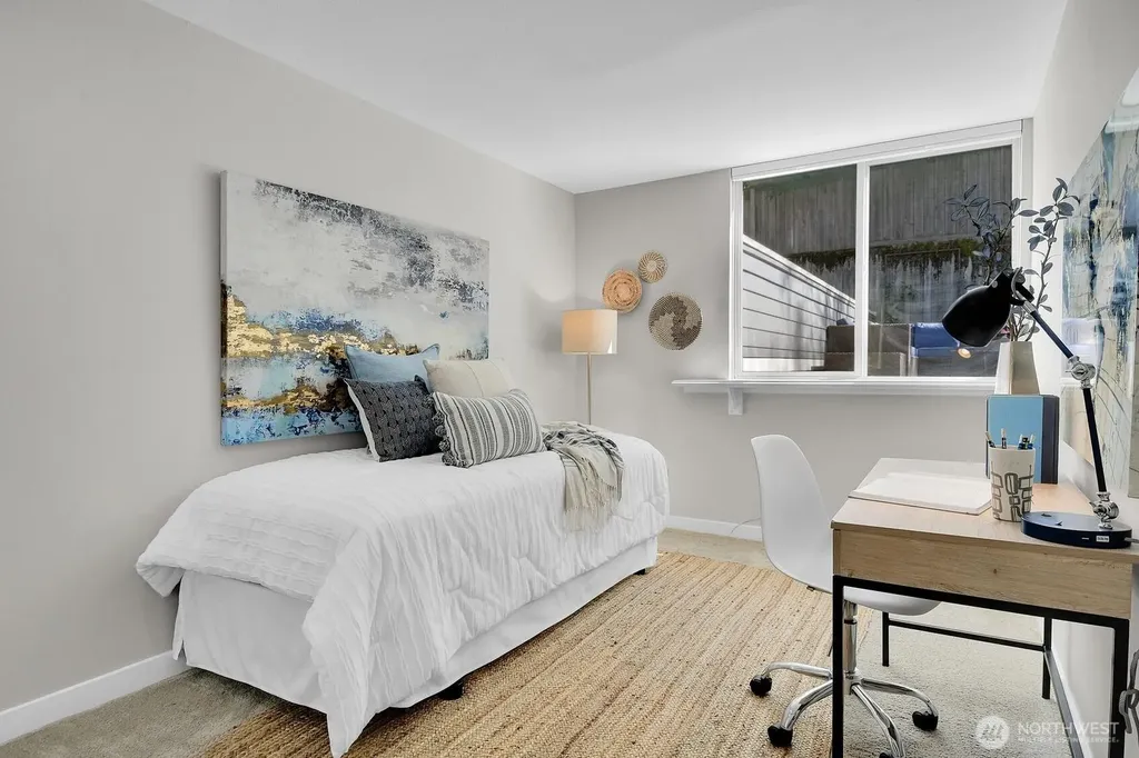 2350 10th Avenue E Seattle WA 98102