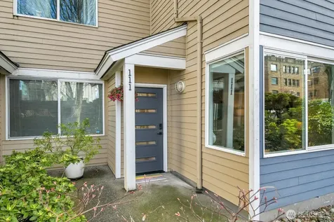 2350 10th Avenue E Seattle WA 98102