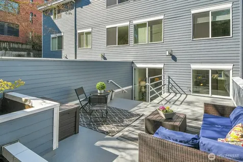 2350 10th Avenue E Seattle WA 98102