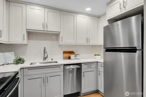2350 10th Avenue E Seattle WA 98102