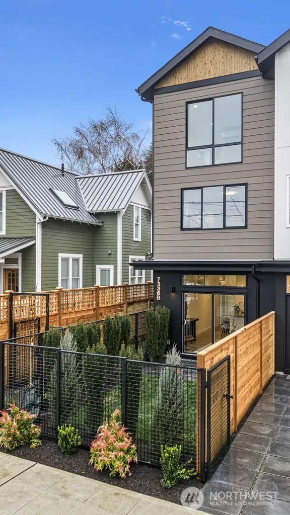 7336 27th Avenue NW Seattle WA 98117