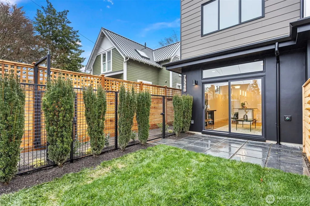 7336 27th Avenue NW Seattle WA 98117