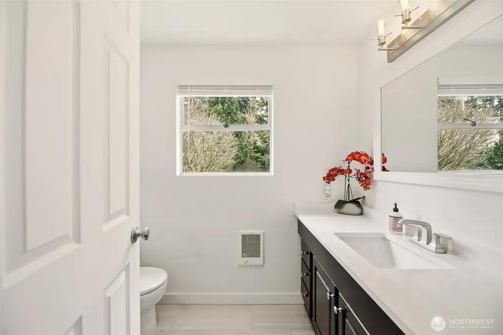 1279 149th Place SE Bellevue WA 98007