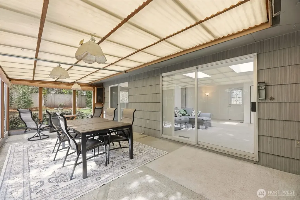 1279 149th Place SE Bellevue WA 98007