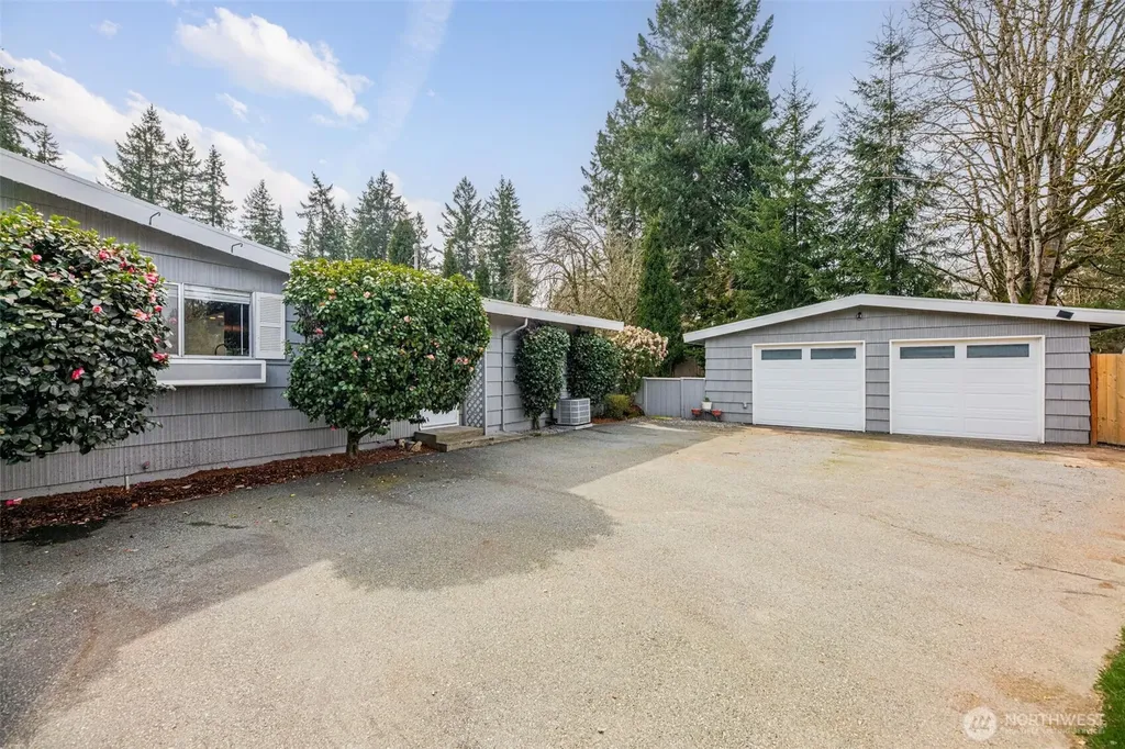 1279 149th Place SE Bellevue WA 98007