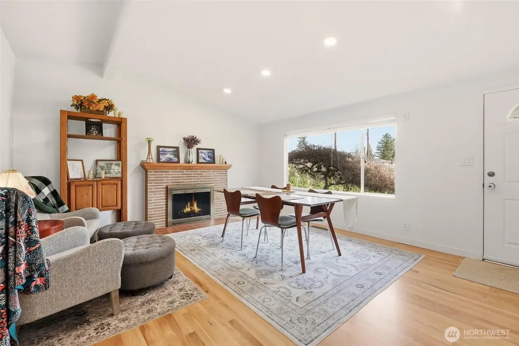 1279 149th Place SE Bellevue WA 98007