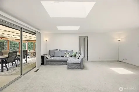 1279 149th Place SE Bellevue WA 98007