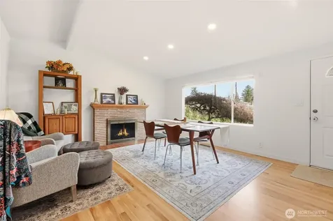 1279 149th Place SE Bellevue WA 98007