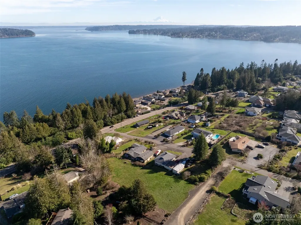 8185 E Seaview Drive Port Orchard WA 98366