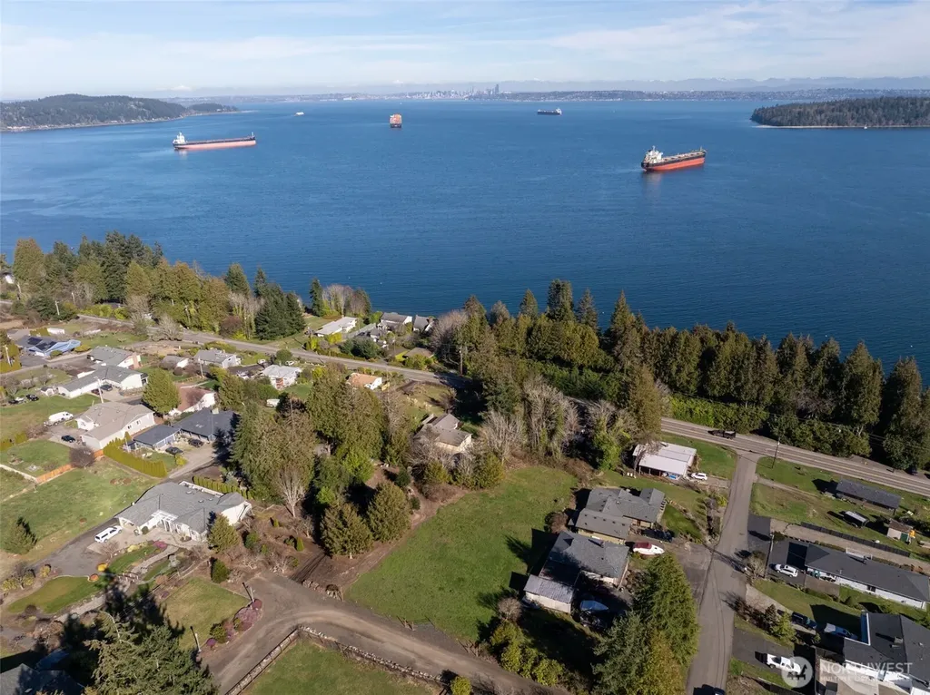 8185 E Seaview Drive Port Orchard WA 98366