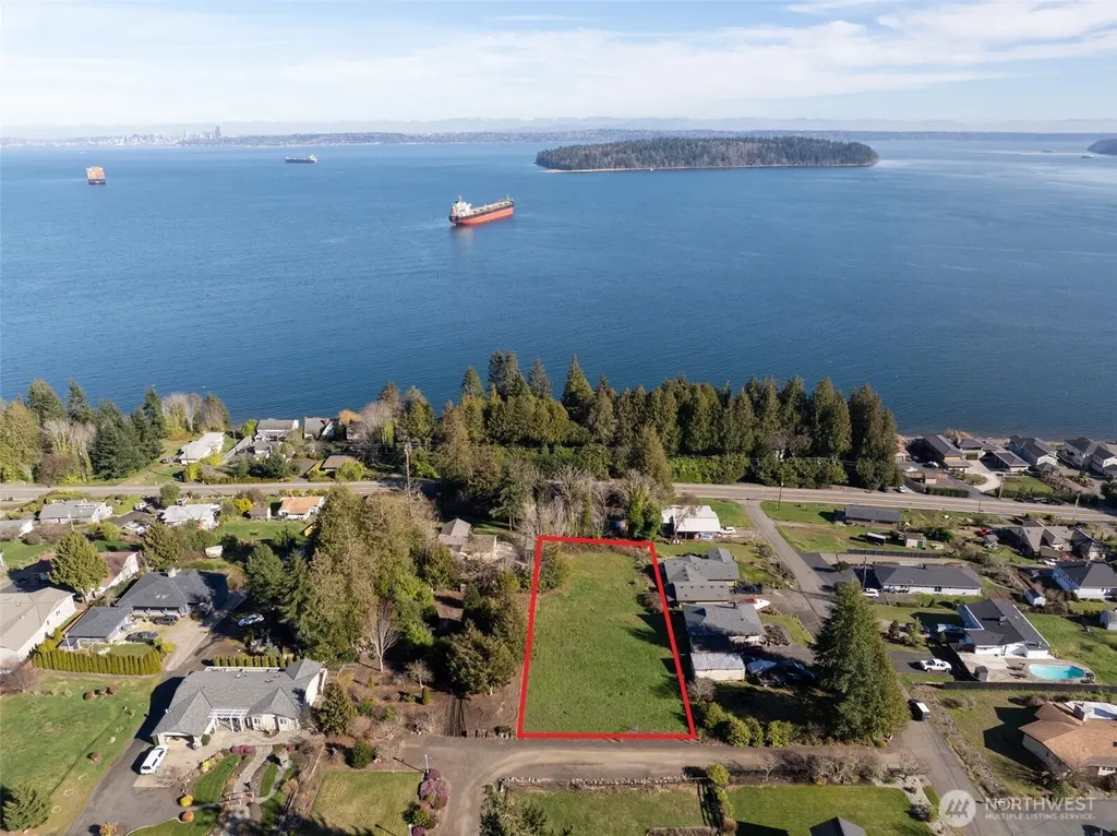 8185 E Seaview Drive Port Orchard WA 98366