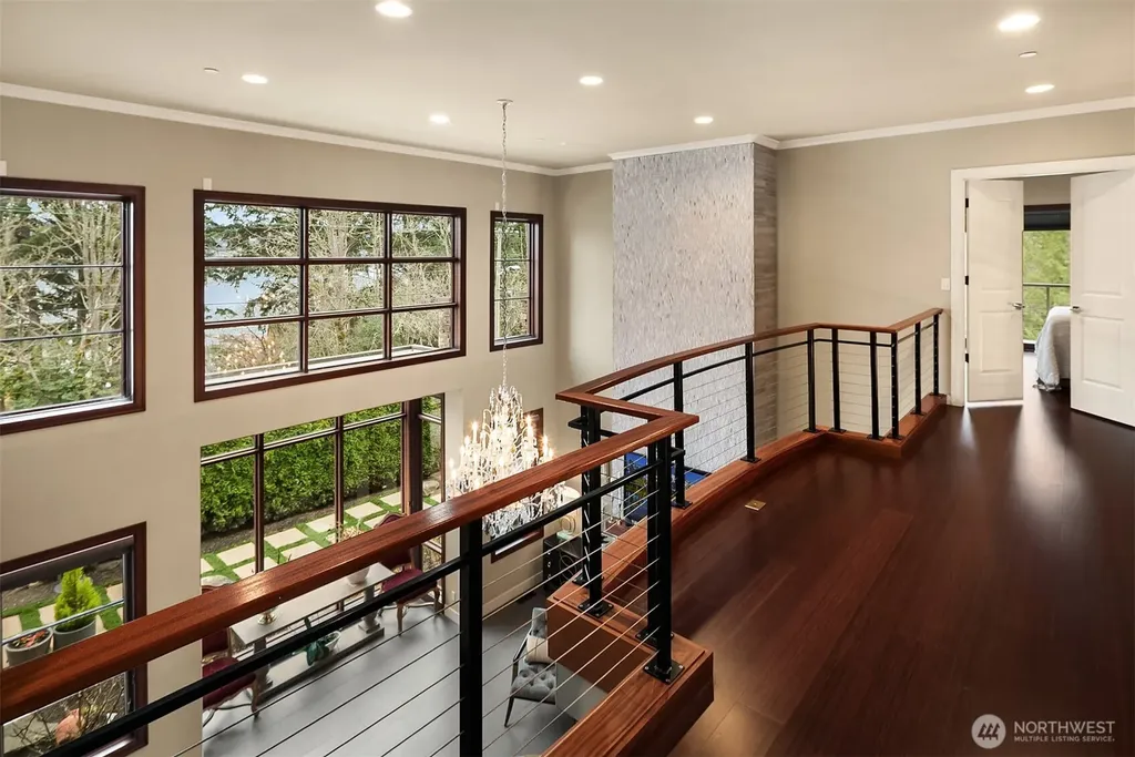 1018 E Lake Sammamish Parkway SE Sammamish WA 98075