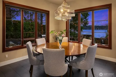 1018 E Lake Sammamish Parkway SE Sammamish WA 98075