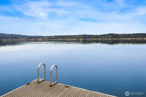 1018 E Lake Sammamish Parkway SE Sammamish WA 98075