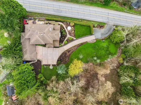 1018 E Lake Sammamish Parkway SE Sammamish WA 98075