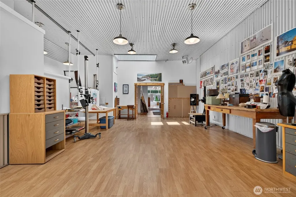 112 1st Avenue S Ilwaco WA 98624