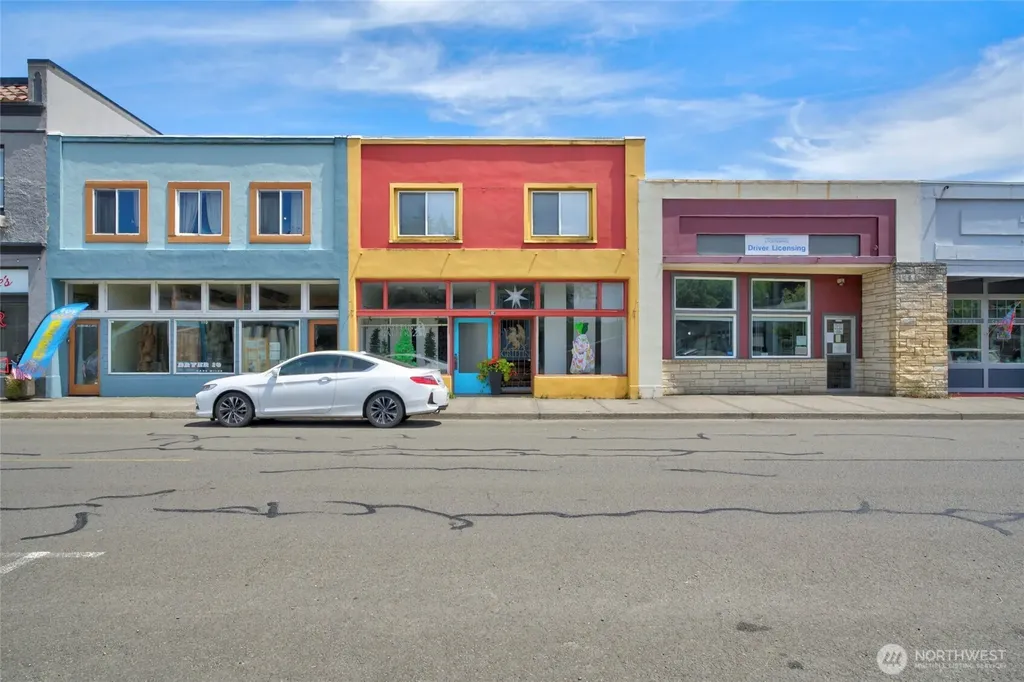 112 1st Avenue S Ilwaco WA 98624