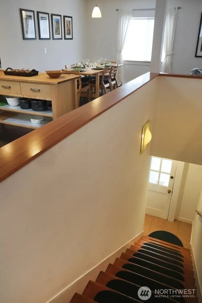 112 1st Avenue S Ilwaco WA 98624