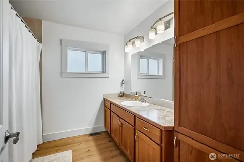 3215 19th Street Everett WA 98201