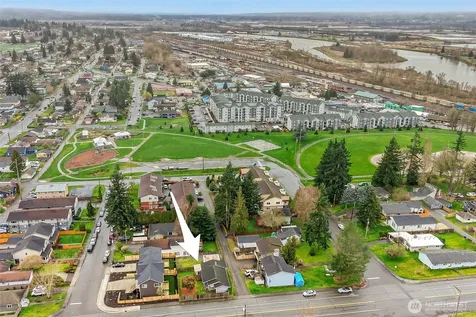 3215 19th Street Everett WA 98201