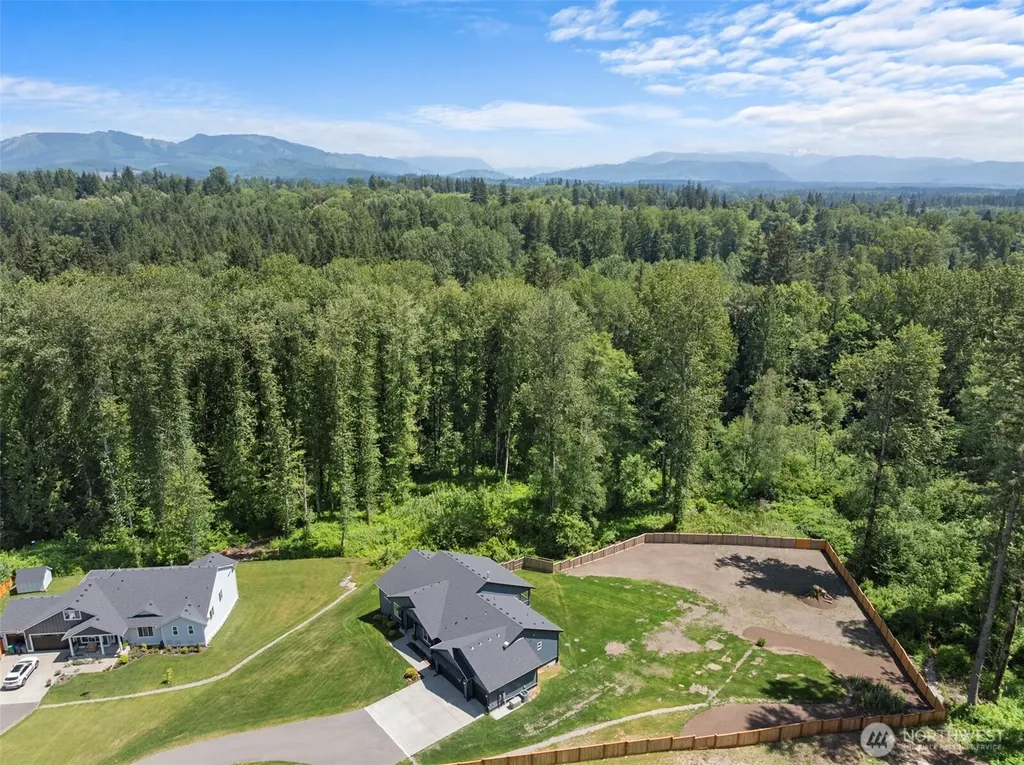 417 274th Street NE Arlington WA 98223