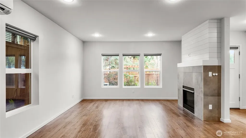 4233 S Lucile Street Seattle WA 98118