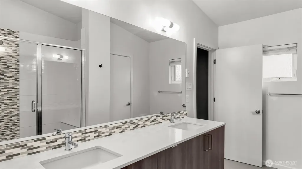 4233 S Lucile Street Seattle WA 98118