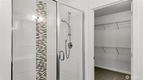 4233 S Lucile Street Seattle WA 98118