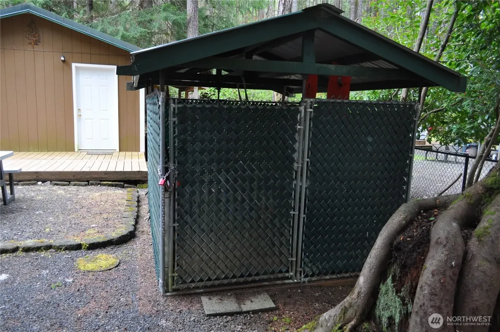 210 N Dow Creek Drive Hoodsport WA 98548