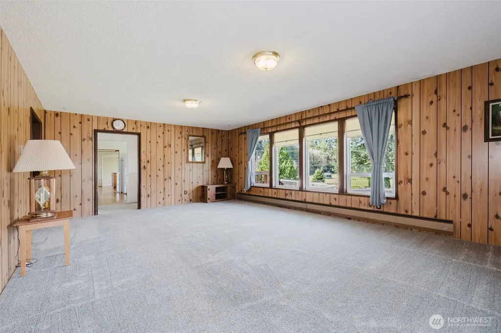 191 NE Mcwilliams Court Bremerton WA 98311