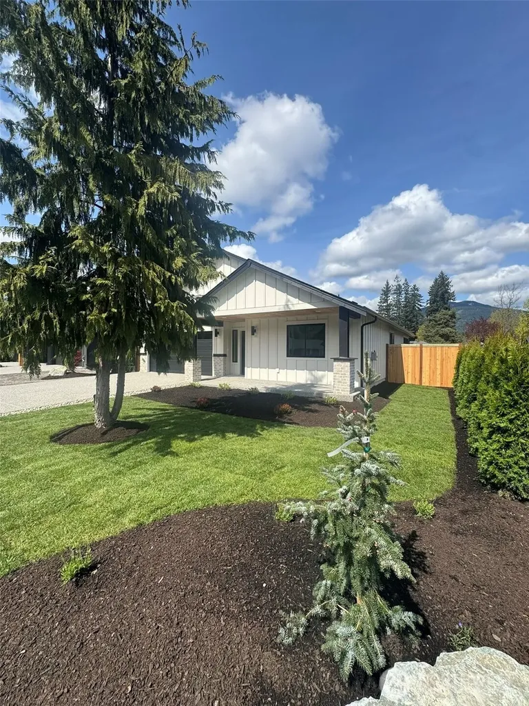 1170 Darrington Street Darrington WA 98241