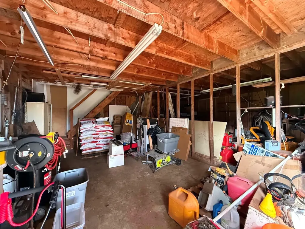 141 Filbert Road Silver Creek WA 98585