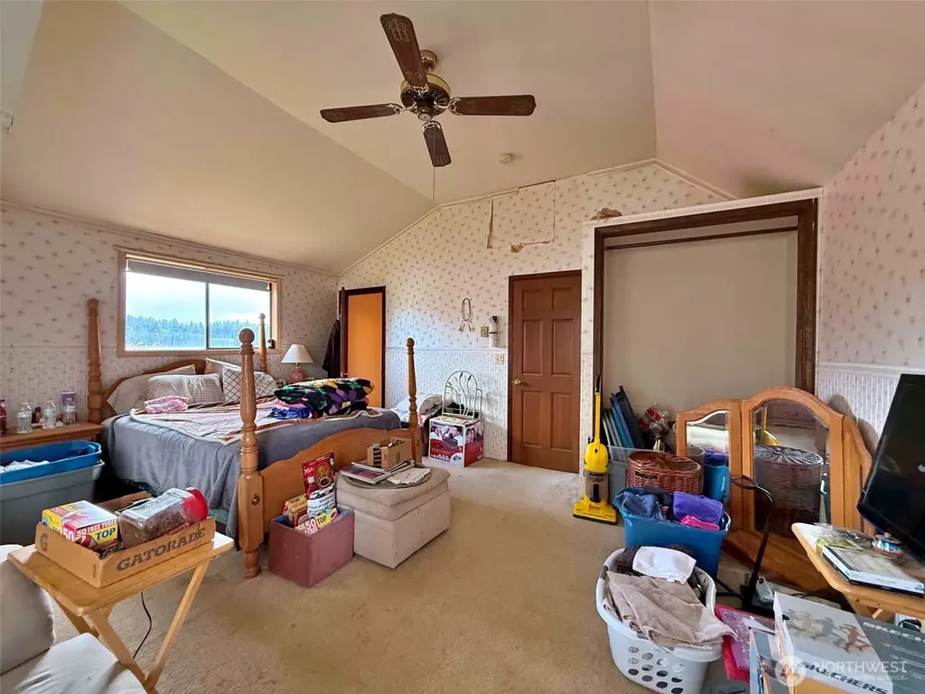 141 Filbert Road Silver Creek WA 98585
