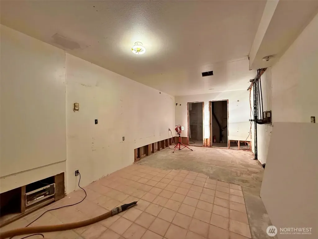 141 Filbert Road Silver Creek WA 98585