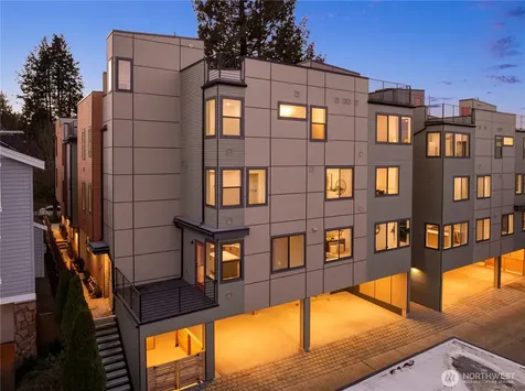 6538 Latona Avenue NE Seattle WA 98115