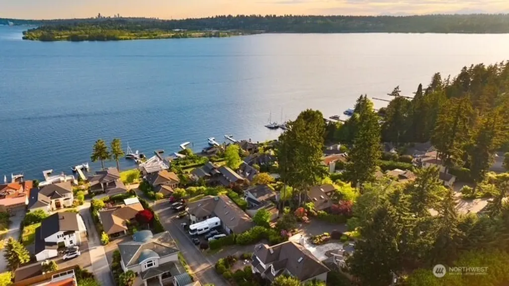 10920 80th Place NE Kirkland WA 98034
