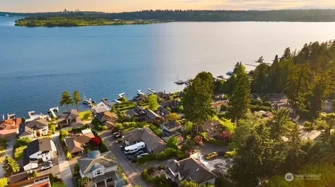 10920 80th Place NE Kirkland WA 98034