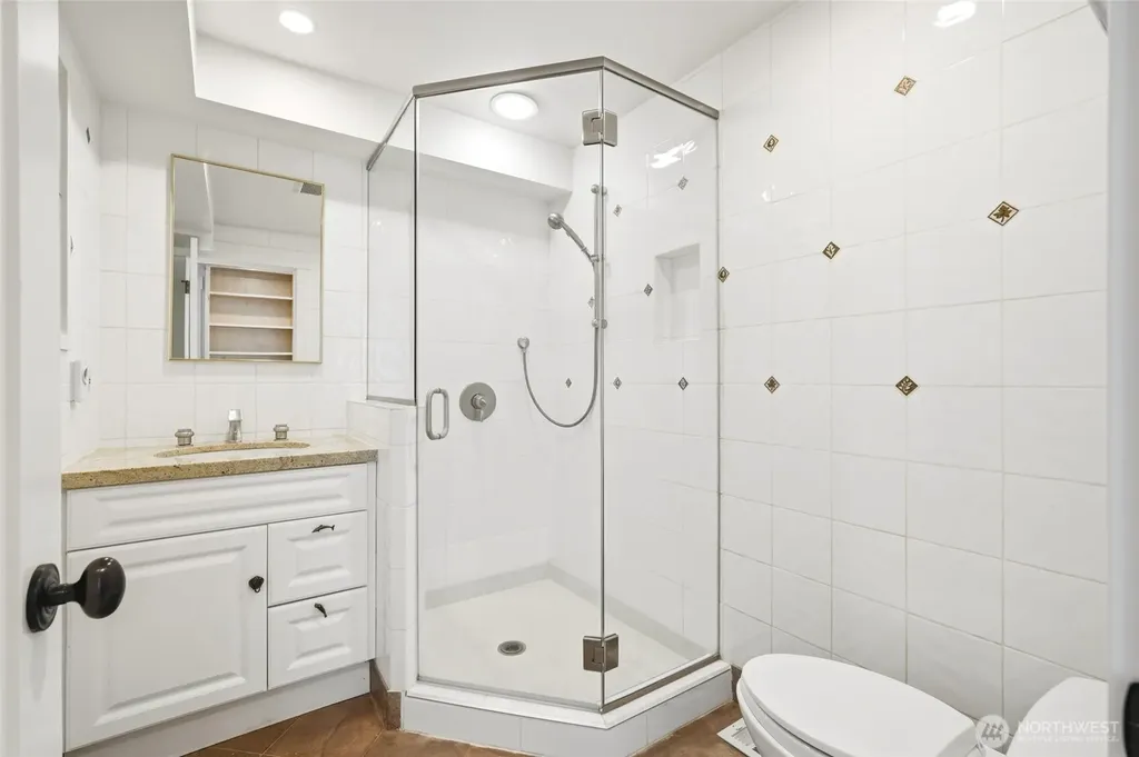 8449 W Mercer Way Mercer Island WA 98040