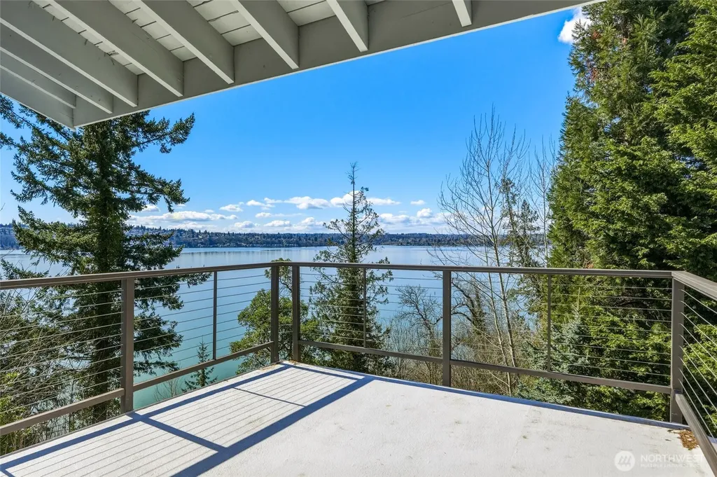 8449 W Mercer Way Mercer Island WA 98040