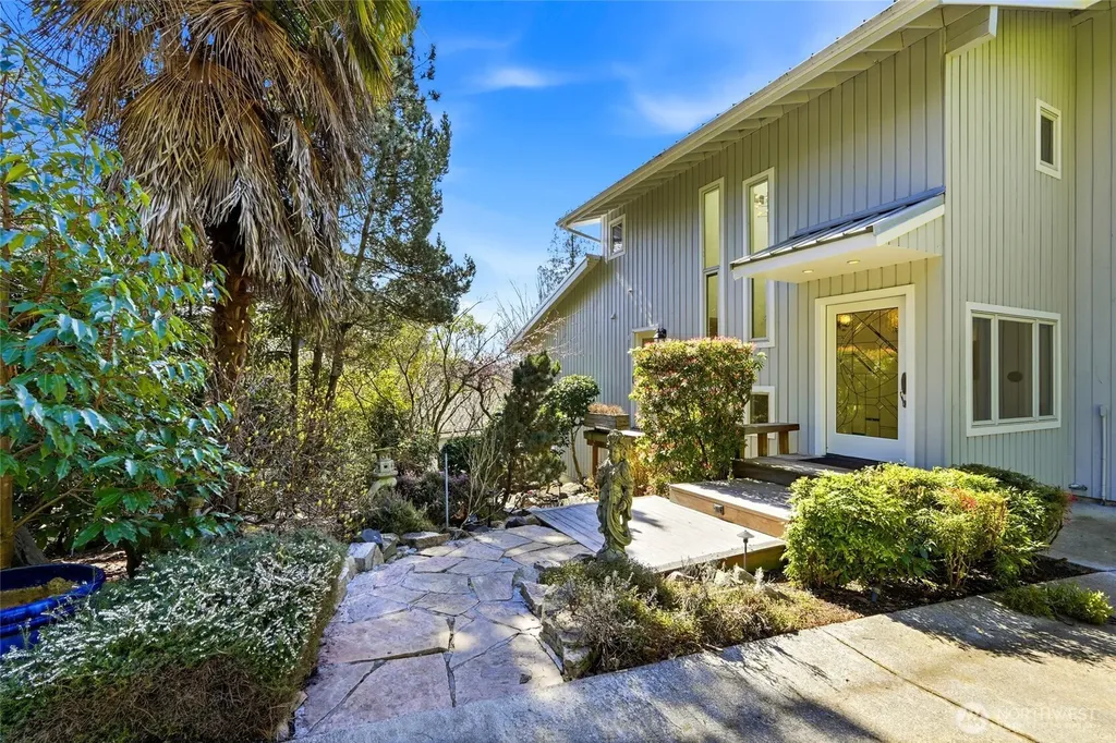 8449 W Mercer Way Mercer Island WA 98040