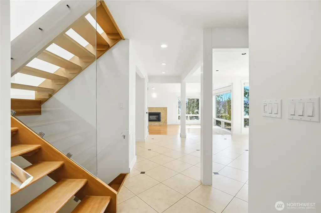 8449 W Mercer Way Mercer Island WA 98040