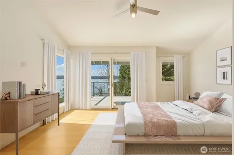 8449 W Mercer Way Mercer Island WA 98040