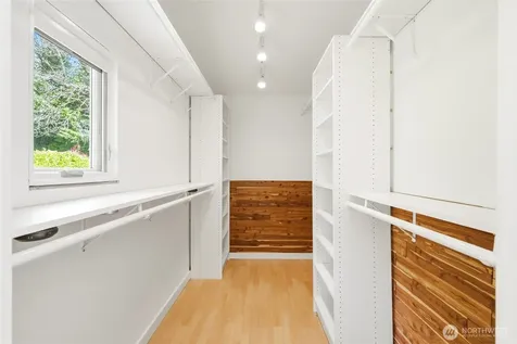 8449 W Mercer Way Mercer Island WA 98040
