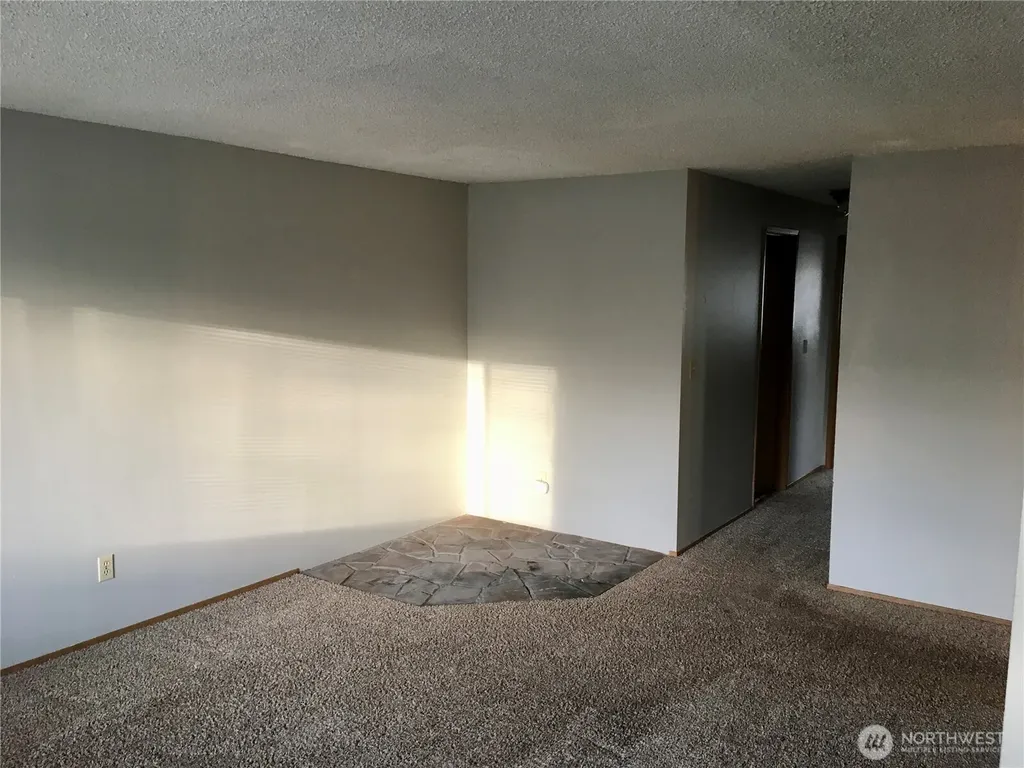 915 30th Street NE Auburn WA 98002
