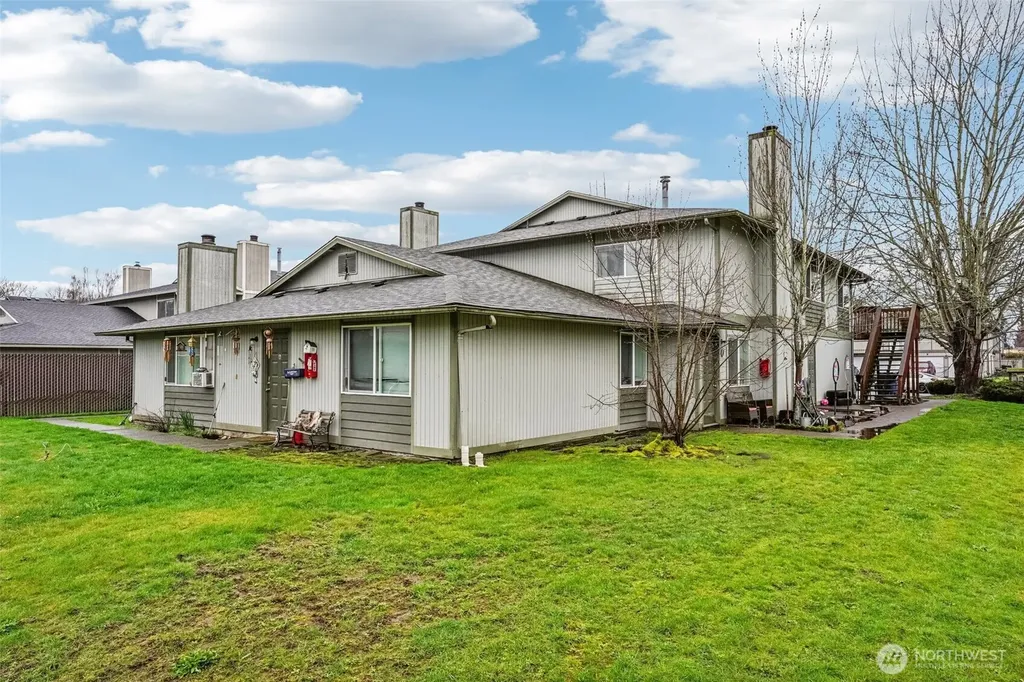 915 30th Street NE Auburn WA 98002