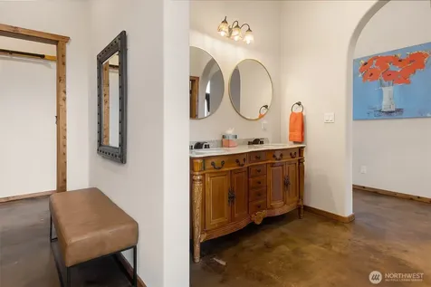 47 Bella Vista Lane Winthrop WA 98862