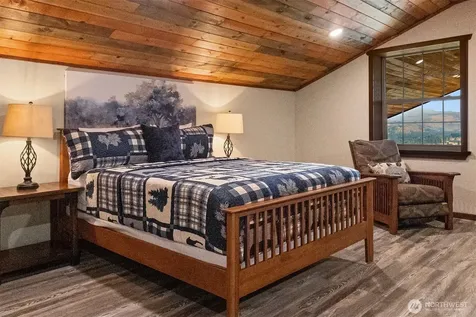 47 Bella Vista Lane Winthrop WA 98862